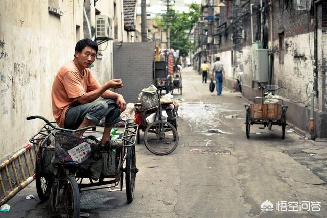 大街上回收废品的人,一个月能赚多少钱?